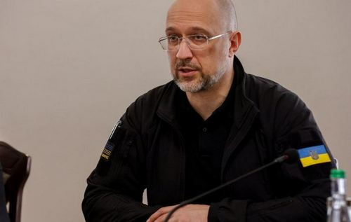 Шмигаль показав будівництво фортифікацій у Запорізькій області Шмигаль показав будівництво фортифікацій у Запорізькій області