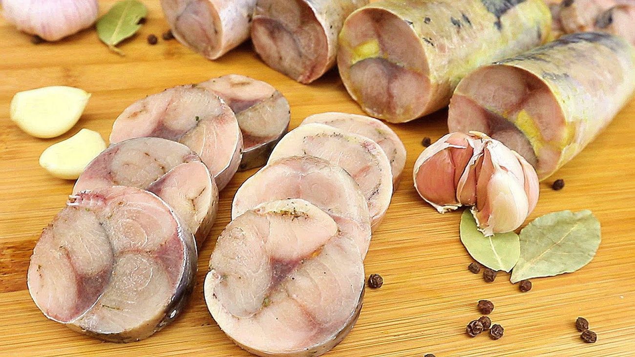 Кулінари розповіли, як смачно подати скумбрію на стіл – рецепт засолки Кулінари розповіли, як смачно подати скумбрію на стіл – рецепт засолки