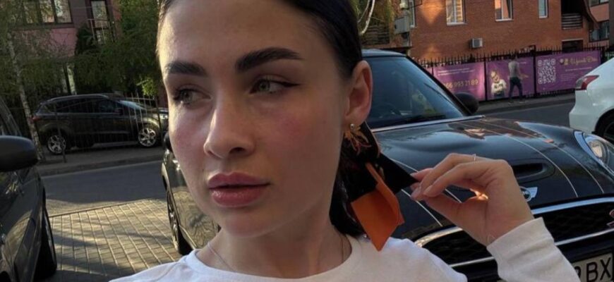 Колишня дружина Сасанчина вперше показала обличчя свого бойфренда (фото) Колишня дружина Сасанчина вперше показала обличчя свого бойфренда (фото)