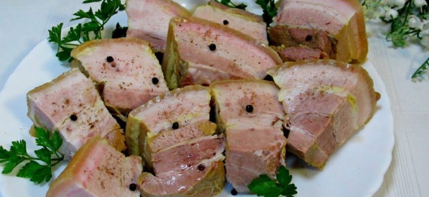 Сало на рівні делікатесу: додаю ці 2 спеції, і від нього просто неможливо відірватися Сало на рівні делікатесу: додаю ці 2 спеції, і від нього просто неможливо відірватися