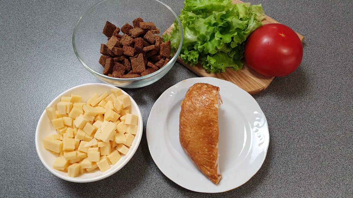 Господині розповіли, як зробити, щоб салати не стікали на наступний день