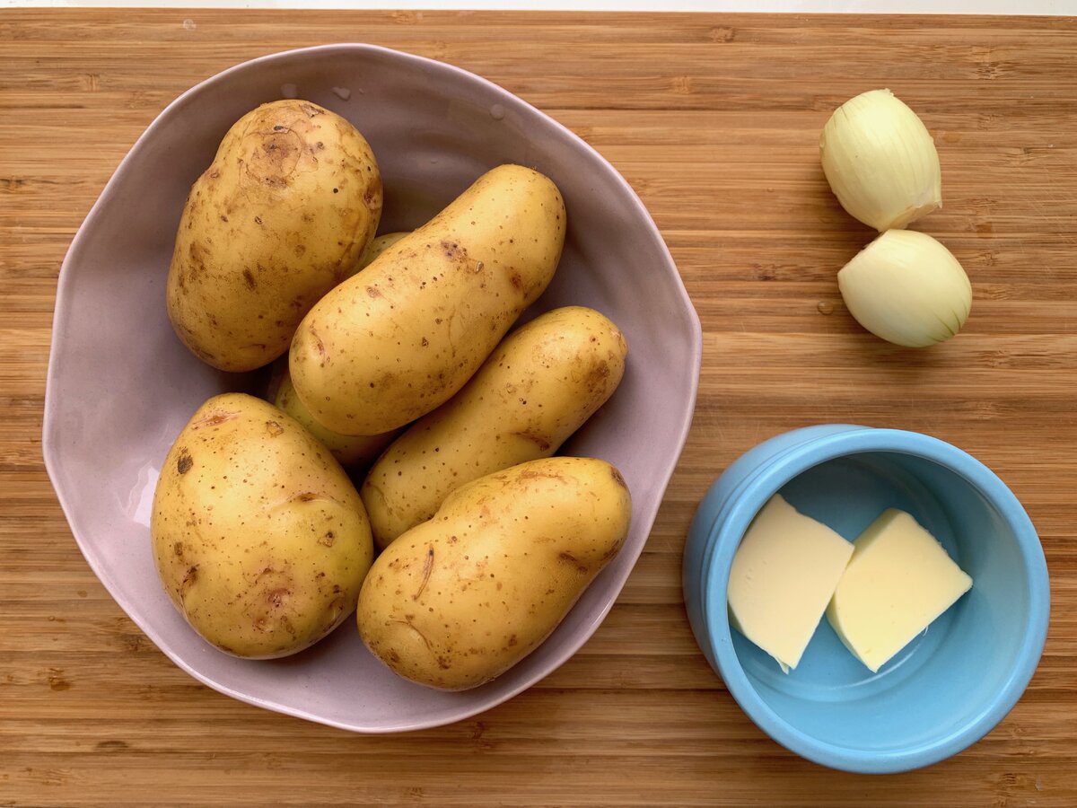 Господині розповіли, чому картопляне пюре стає сірим і як це виправити
