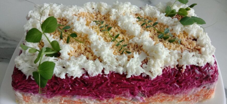 “Оселедець під шубою” не прокисає навіть через 4 дні: додаю в салат 1 ложку – натуральний консервант “Оселедець під шубою” не прокисає навіть через 4 дні: додаю в салат 1 ложку – натуральний консервант