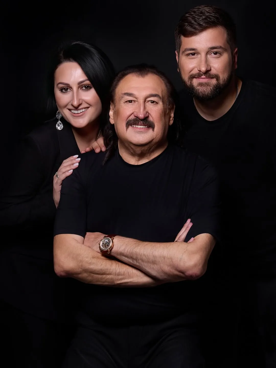 Степан Гіга з дітьми