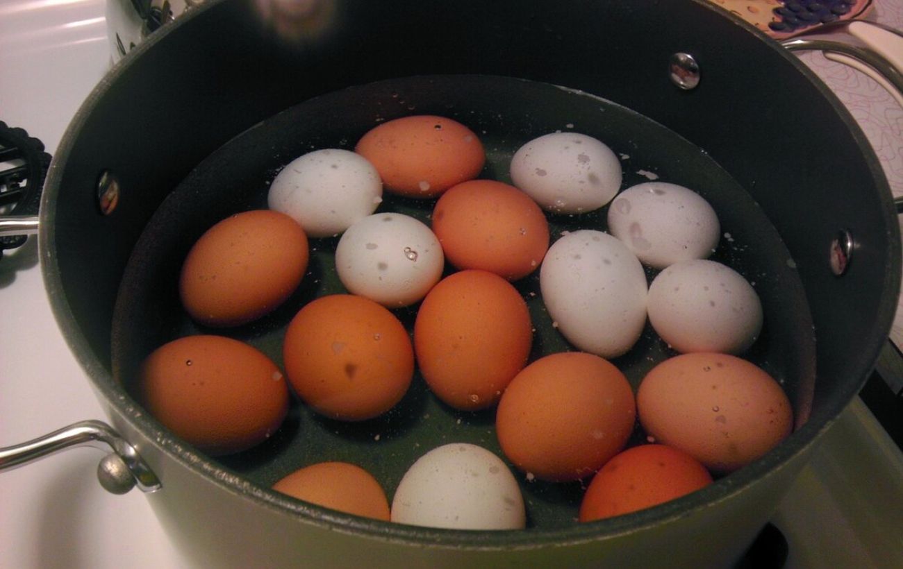 Експерти відповіли, які яйця будуть смачнішими, коричневі чи білі