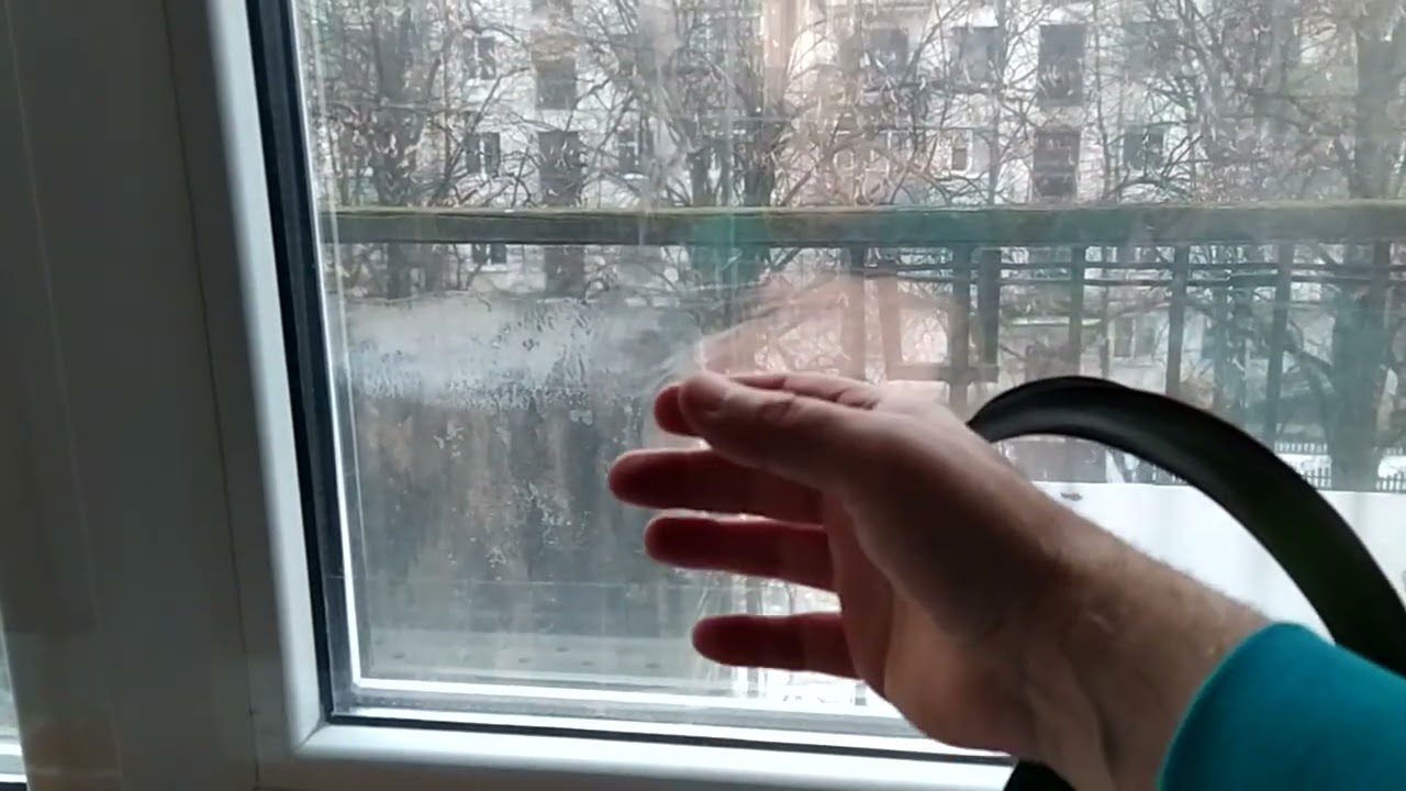 Господині розповіли, як назавжди позбутися конденсату на вікнах