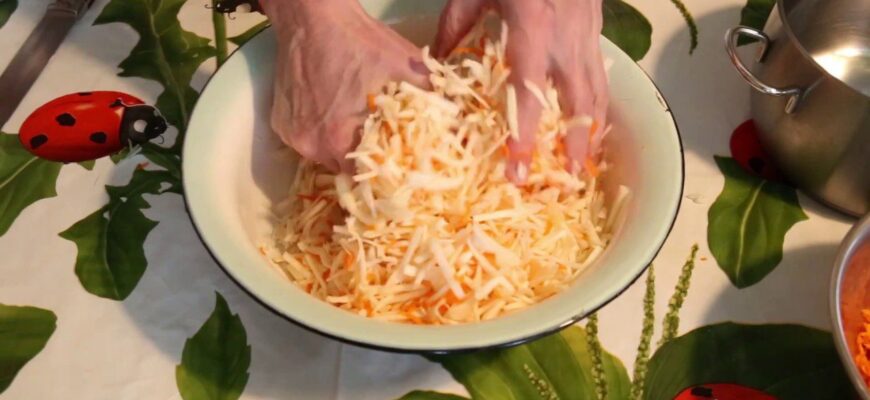 Наближаються 2 заборонених дні, коли не можна квасити капусту, бо буде гірка і мʼяка: для застілля – не те Наближаються 2 заборонених дні, коли не можна квасити капусту, бо буде гірка і мʼяка: для застілля – не те