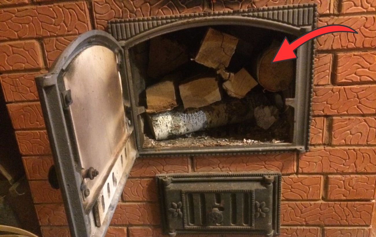 Господарі розповіли, як сіллю почистити димохід від сажі