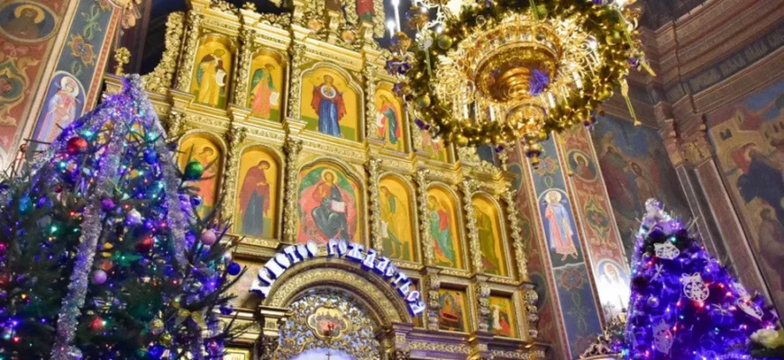 У храмі ПЦУ на Франківщині заявили, що святкуватuмуть Різдво 7 січня У храмі ПЦУ на Франківщині заявили, що святкуватuмуть Різдво 7 січня