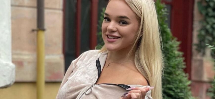 Блогерка Верба вляпалася у гучний скандал через прапор (фото) Блогерка Верба вляпалася у гучний скандал через прапор (фото)