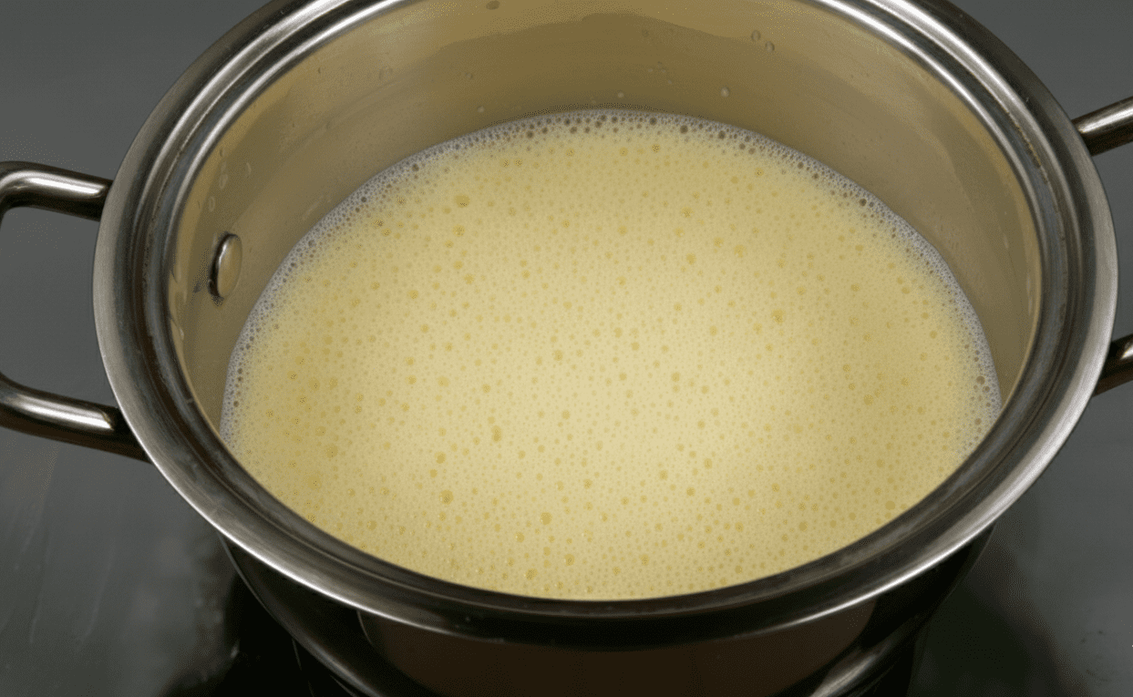 Кулінари поділилися рецептом молочного десерту без випічки