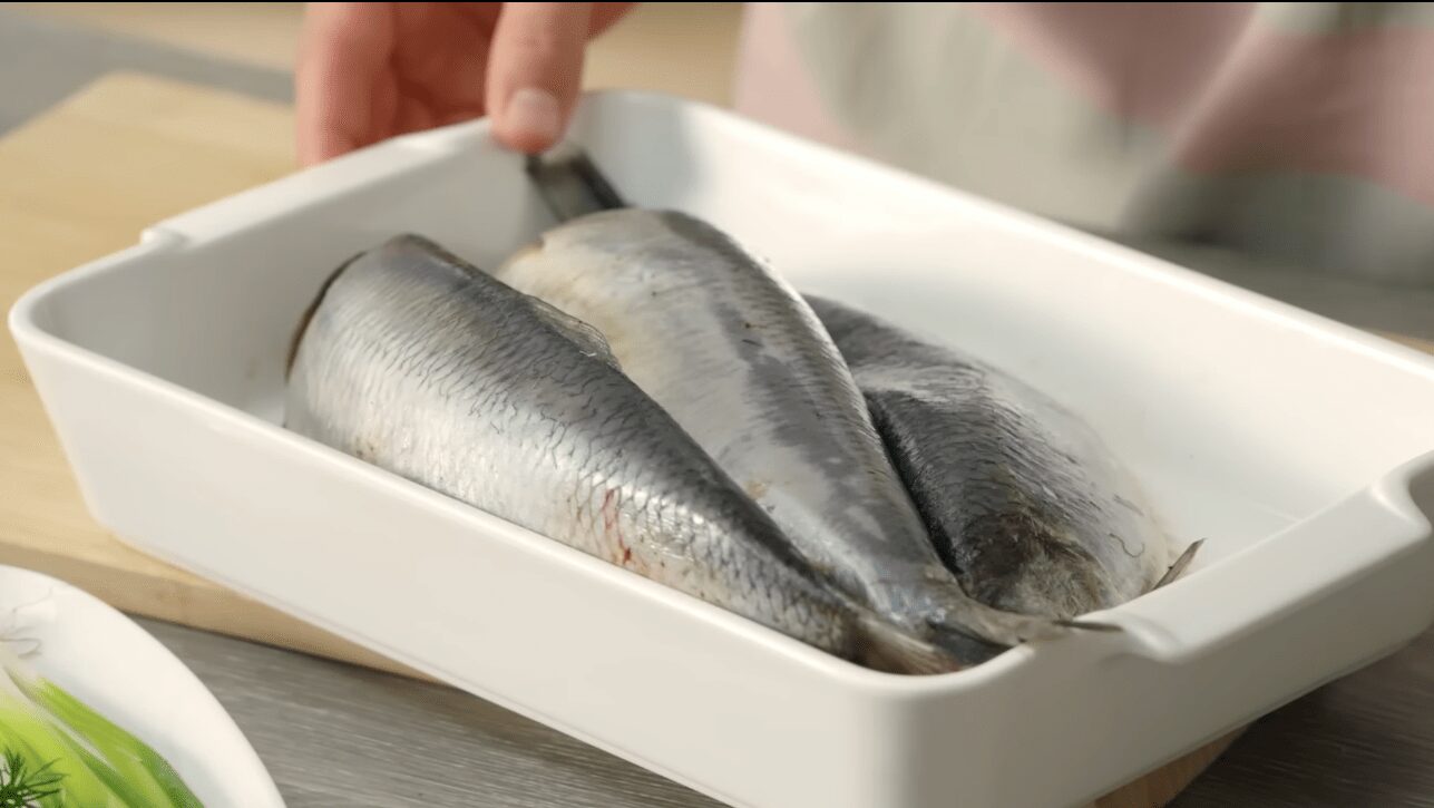 Експерти назвали ознаки, за якими можна розпізнати, що оселедець зіпсований Експерти назвали ознаки, за якими можна розпізнати, що оселедець зіпсований