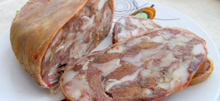 Не домашня ковбаса і не зельц, а ще краще і смачніше: сальтисон без кишки за 45 хвилин Не домашня ковбаса і не зельц, а ще краще і смачніше: сальтисон без кишки за 45 хвилин