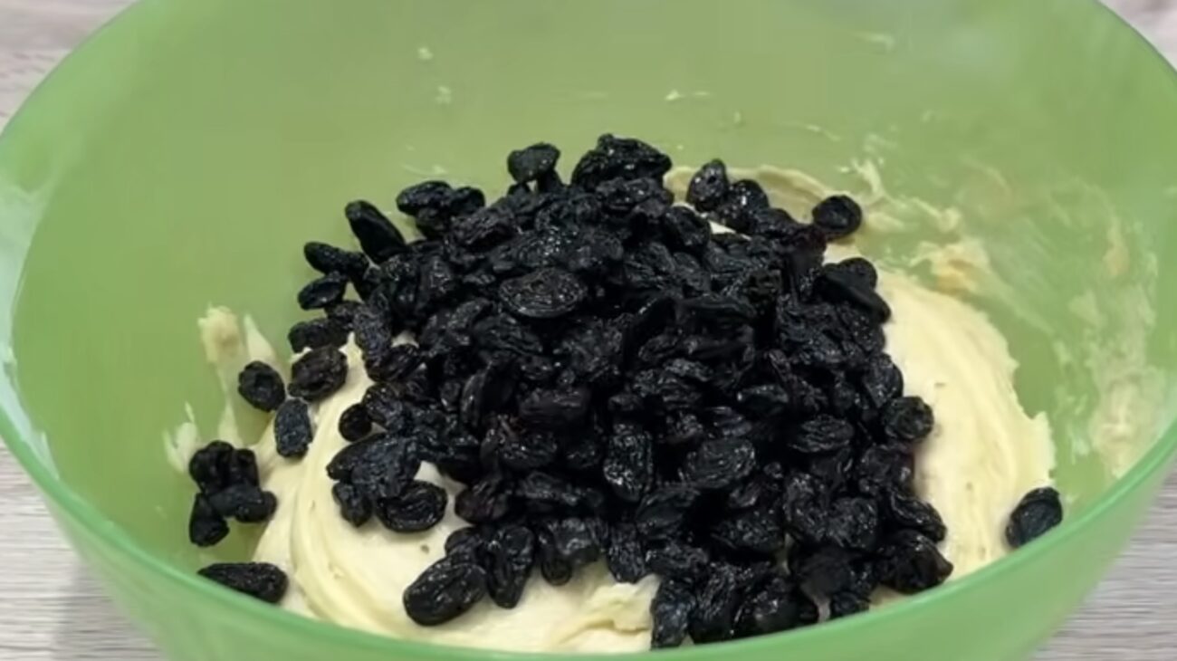 Господині розповіли, як недорого приготувати смачний пиріг на свято Господині розповіли, як недорого приготувати смачний пиріг на свято