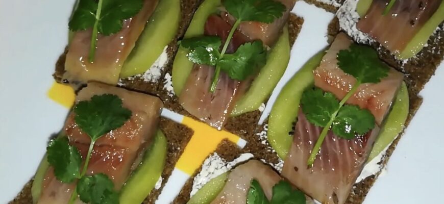 Готуйте одразу 30 штук: з Різдвяного столу ця закуска йде першою – краще канапок і не придумаєш! Готуйте одразу 30 штук: з Різдвяного столу ця закуска йде першою – краще канапок і не придумаєш!