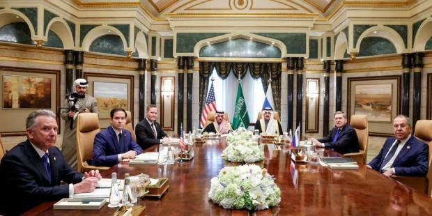 На переговорах із росіянами в Ер-Ріяді Рубіо цитував Хрещеного батька, а Лавров посміхався, – ЗМІ На переговорах із росіянами в Ер-Ріяді Рубіо цитував Хрещеного батька, а Лавров посміхався, – ЗМІ