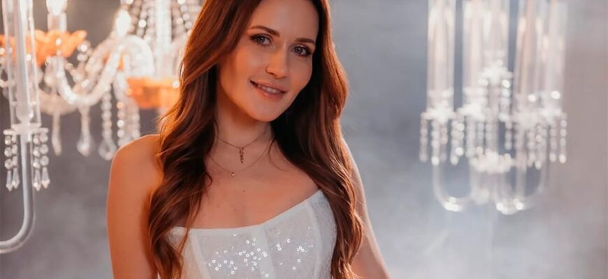 Спочатку вбиралася, як люди скажуть, тепер наплювала на всіх: Наталка Денисенко за будь-якої погоди в білому Спочатку вбиралася, як люди скажуть, тепер наплювала на всіх: Наталка Денисенко за будь-якої погоди в білому