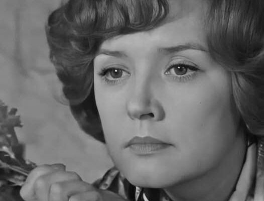 П0мepлa зipкa фiльмy “Мocквa cльoзaм нe вipuть” П0мepлa зipкa фiльмy “Мocквa cльoзaм нe вipuть”