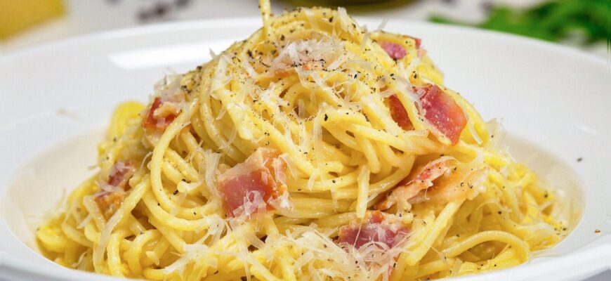 Готую цю пасту вже понад 35 років: мої змітають за лічені хвилини – в рази краща за ресторанну Карбонару Готую цю пасту вже понад 35 років: мої змітають за лічені хвилини – в рази краща за ресторанну Карбонару