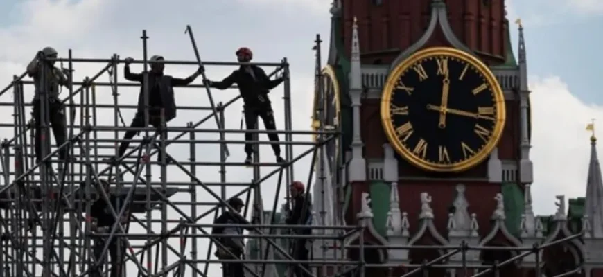 Прощавай, анонімність: Кремль бере під тотальний контроль кожен мобільний телефон у країні Прощавай, анонімність: Кремль бере під тотальний контроль кожен мобільний телефон у країні