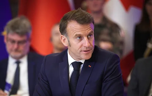 "Щоб не було третього зайвого”: дипломат прокоментував заяви Макрона про користь відновлення діалогу з Путіним "Щоб не було третього зайвого”: дипломат прокоментував заяви Макрона про користь відновлення діалогу з Путіним