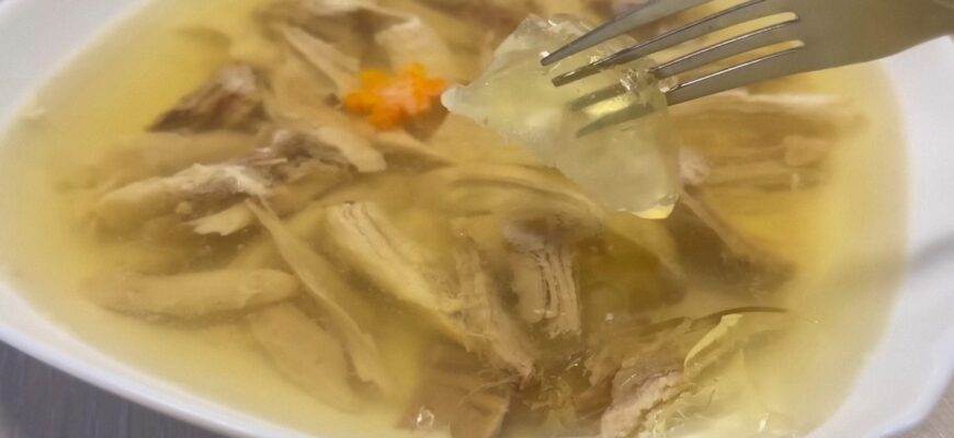 Холодець у мене завжди виходить з першого разу: перевірений рецепт моєї бабусі – на свята готую 33 тарілки Холодець у мене завжди виходить з першого разу: перевірений рецепт моєї бабусі – на свята готую 33 тарілки