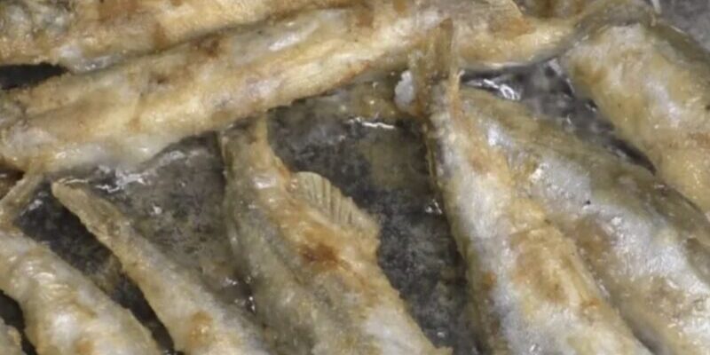 Раніше всі 9 поверхів зналu, що я смажу мойву — тепер не чутно навіть у коридорі: 2 трюки для смачної рибки Раніше всі 9 поверхів зналu, що я смажу мойву — тепер не чутно навіть у коридорі: 2 трюки для смачної рибки