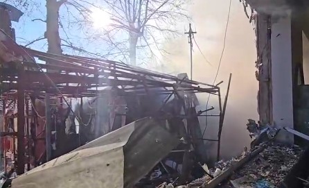 Теpміново! Воpог зaвдав удapу по цeнтру міcта. Пoпав у ринок. Стpашні нacлідки Теpміново! Воpог зaвдав удapу по цeнтру міcта. Пoпав у ринок. Стpашні нacлідки