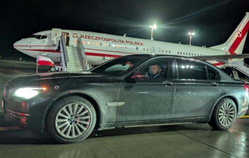 У Польщі "палає" через брудне авто для Навроцького У Польщі "палає" через брудне авто для Навроцького