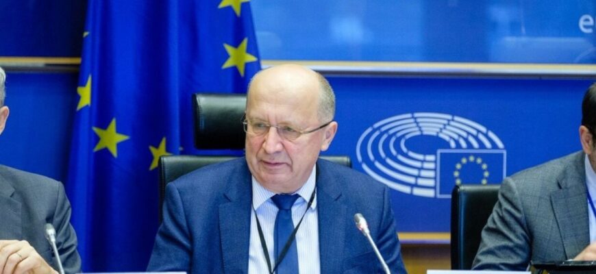 У ЄС мають намір перестати слідувати за Трампом і хочуть запропонувати свій план миру в Україні У ЄС мають намір перестати слідувати за Трампом і хочуть запропонувати свій план миру в Україні