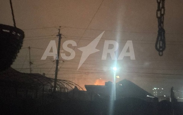 Внаслідок ракетно-дронового удару у порту Ростова-на-Дону вражено танкер, серед екіпажу є жертви, постраждала житлова забудова. В сусідньому Ботайську також численні вибухи і блекаут Внаслідок ракетно-дронового удару у порту Ростова-на-Дону вражено танкер, серед екіпажу є жертви, постраждала житлова забудова. В сусідньому Ботайську також численні вибухи і блекаут