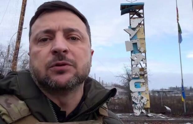 “Я поїхав до Куп’янська, щоб показати світу, що Путін бреше”: Зеленський пояснив свій вчинок під час промови в парламенті Нідерландів “Я поїхав до Куп’янська, щоб показати світу, що Путін бреше”: Зеленський пояснив свій вчинок під час промови в парламенті Нідерландів