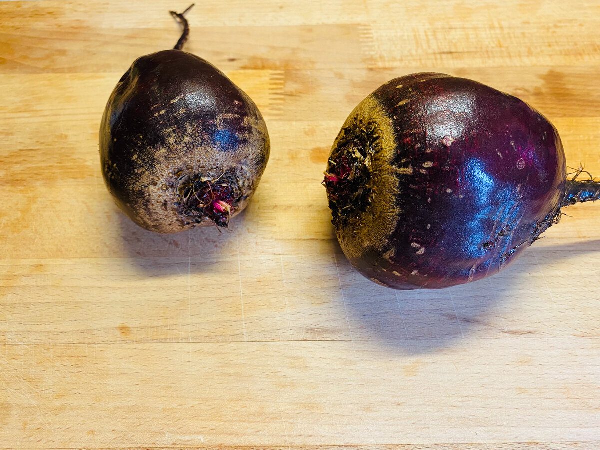 Експерти порадили простий лайфхак, який допоможе зварити буряк без втрати його кольору