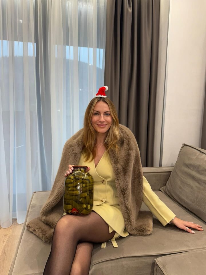 Карпати, чан та легендарні огірки: Леся Нікітюк влаштувала собі яскравий релакс у Буковелі 8 SaveClip.App 604146014 18551909548008885 45697673903972064 n e1766434714594