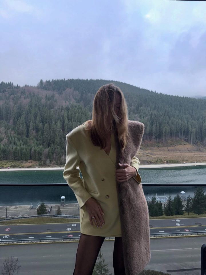 Карпати, чан та легендарні огірки: Леся Нікітюк влаштувала собі яскравий релакс у Буковелі 9 SaveClip.App 603606443 18551909500008885 3633170951272690983 n e1766434727441