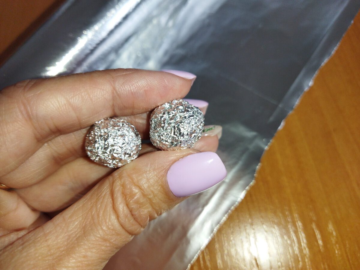 Господині розповіли, як користуватися фольгою для запікання у побуті