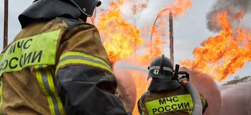 У РФ Слов’янськ-на-Кубані опинився під ударом дронів: горить НПЗ та ще одне підприємство У РФ Слов’янськ-на-Кубані опинився під ударом дронів: горить НПЗ та ще одне підприємство