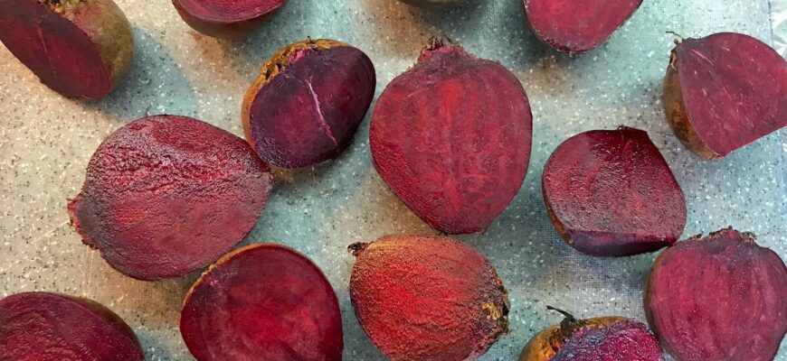 Я думала, що проблема в сортах, але 2 ознаки ґрунту пояснили, чому буряк дрібний уже 3 роки Я думала, що проблема в сортах, але 2 ознаки ґрунту пояснили, чому буряк дрібний уже 3 роки