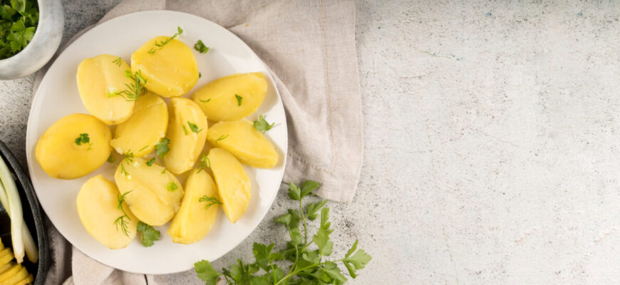 Картопля звариться в 2 рази швидше: 1 простий трюк, який знають одиниці, а тепер і ви Картопля звариться в 2 рази швидше: 1 простий трюк, який знають одиниці, а тепер і ви