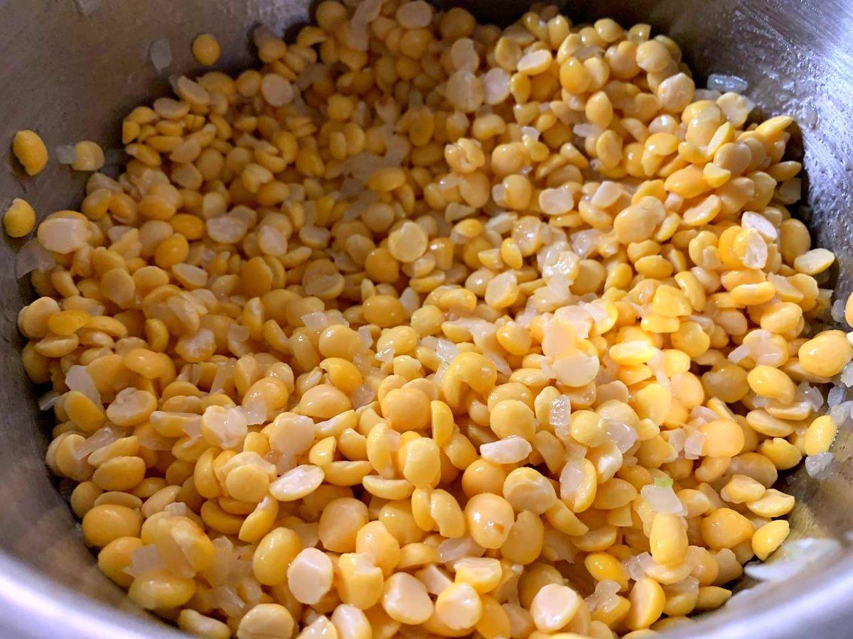 Експерти порадили, як правильно варити горохову кашу, аби вона швидко приготувалась