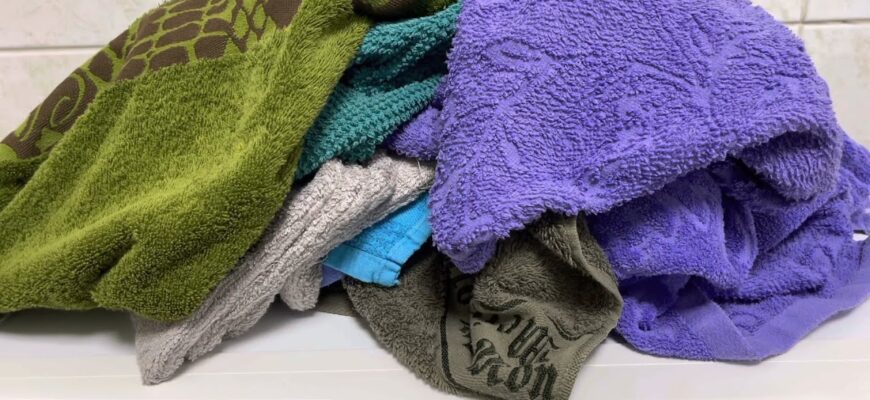 Сусідка скаржилась, що рушники смердять затхлим: раджу кинути в барабан 2 столові ложки солі, як вчила бабця Сусідка скаржилась, що рушники смердять затхлим: раджу кинути в барабан 2 столові ложки солі, як вчила бабця