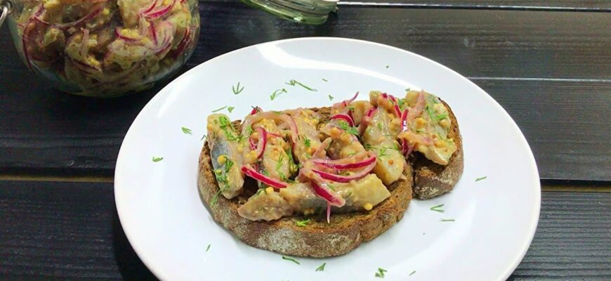 Мій фірмовий маринад для оселедця: додаю 0,5 ч. л. міцної кави – риба добра, на колір як копчена делікатесна Мій фірмовий маринад для оселедця: додаю 0,5 ч. л. міцної кави – риба добра, на колір як копчена делікатесна