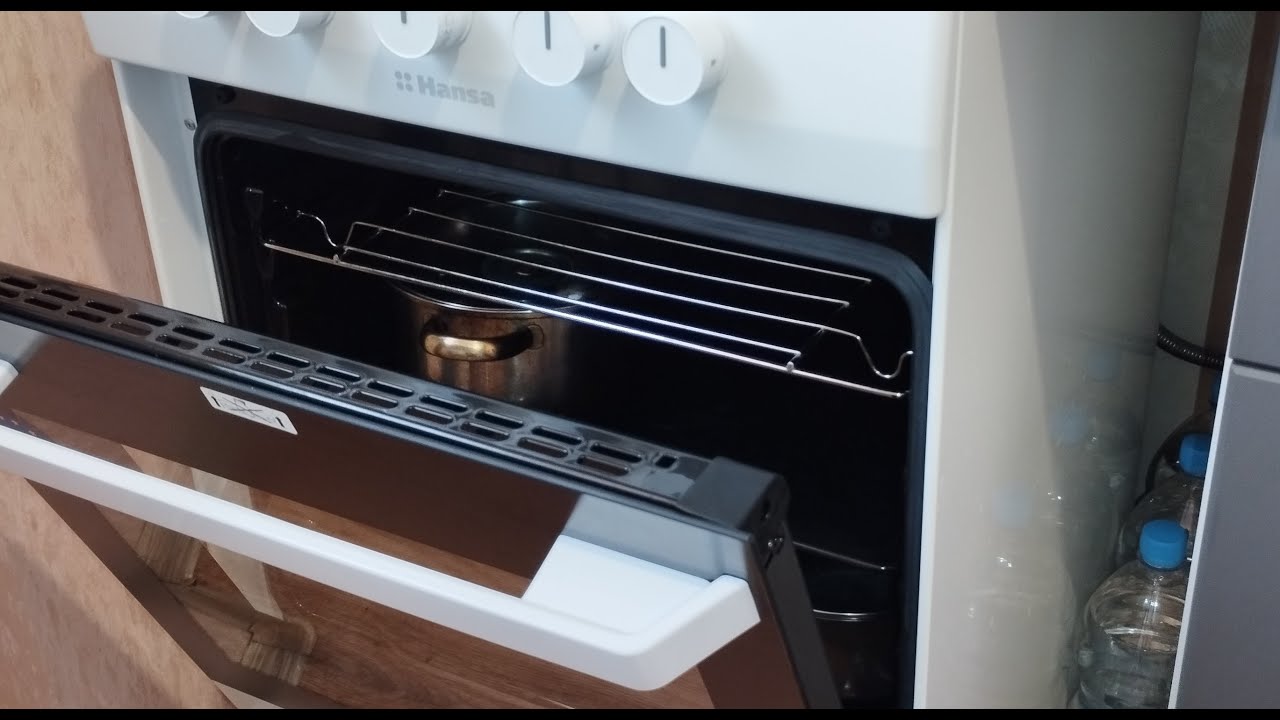 Господині поділилися найефективнішим способом чищення духової шафи Господині поділилися найефективнішим способом чищення духової шафи