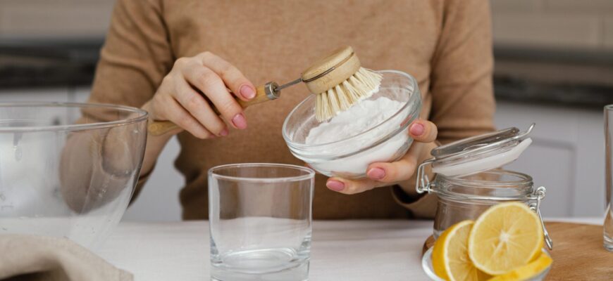 Знайшла забутий бабусин засіб за “3 копійки”, який розчиняє застарілий жар і нагар – чистота без хімії Знайшла забутий бабусин засіб за “3 копійки”, який розчиняє застарілий жар і нагар – чистота без хімії