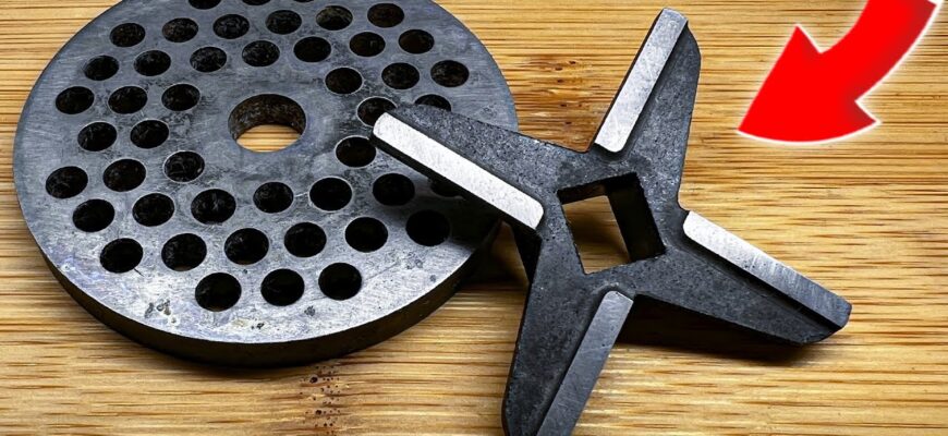 М’ясорубка жувала м’ясо, поки майстер не показав трюк: 1 рух наждачкою – ножі з насадок гострі, як бритва М’ясорубка жувала м’ясо, поки майстер не показав трюк: 1 рух наждачкою – ножі з насадок гострі, як бритва