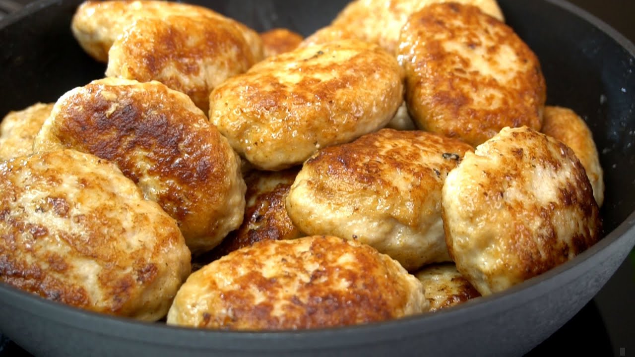 Шеф-кухарі розповіли, що можна додати в котлети замість хліба