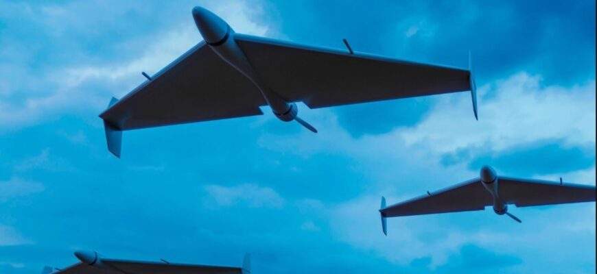 Київ під ударом російських військ: уламки впали просто на житловий будинок Київ під ударом російських військ: уламки впали просто на житловий будинок