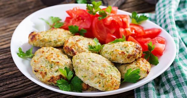 А ви це знали? Для чого кладуть манку в фарш на котлети і тефтелі А ви це знали? Для чого кладуть манку в фарш на котлети і тефтелі