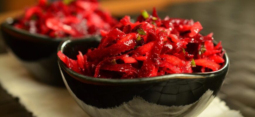 Забула про Вінегрет і Шубу: цей багатий на залізо салат “Залізна леді” готую із 4 інгредієнтів Забула про Вінегрет і Шубу: цей багатий на залізо салат “Залізна леді” готую із 4 інгредієнтів