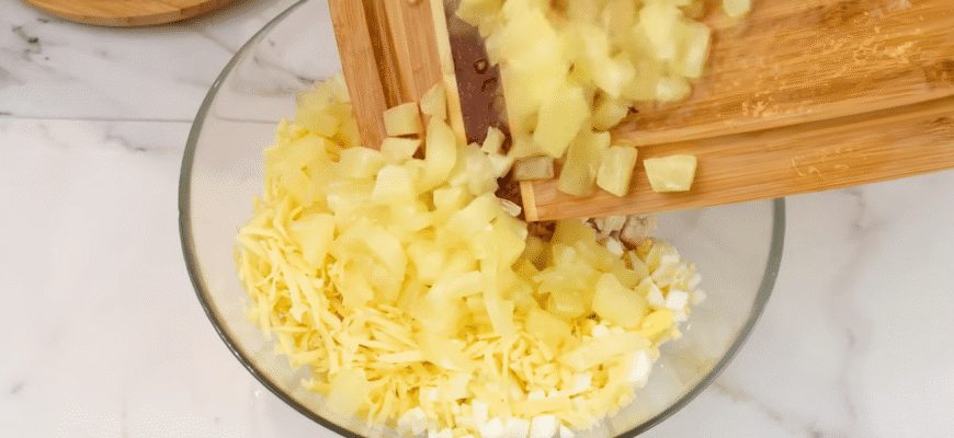 Дуже його люблю! Салат “Сімейний” за 10 хвилин — круглий рік готую і не можу ним наїстись Дуже його люблю! Салат “Сімейний” за 10 хвилин — круглий рік готую і не можу ним наїстись